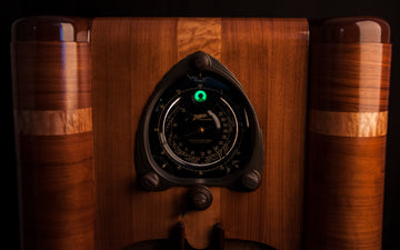 1938 Zenith 9-S-262 "Robot Dial" Console Radio