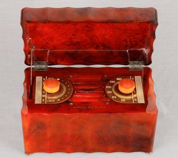 Catalin 'Jewel Box' General Electric Radio L622