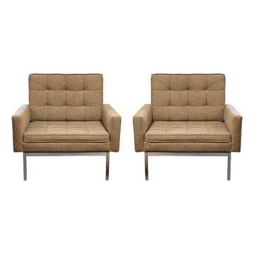 Pair of Mid-Century Modern Florence Knoll Relaxed Armchairs